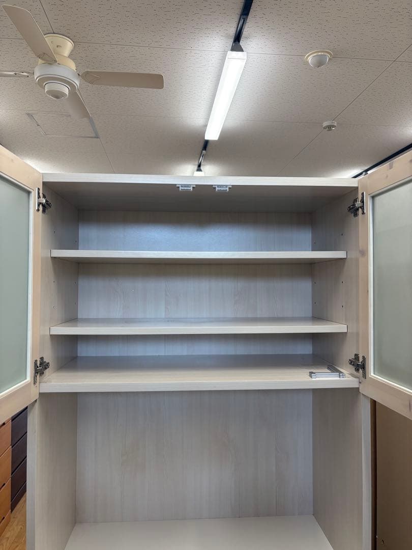 M084　スリム食器棚　食器棚　カップボード　上下分割可能　幅800mm