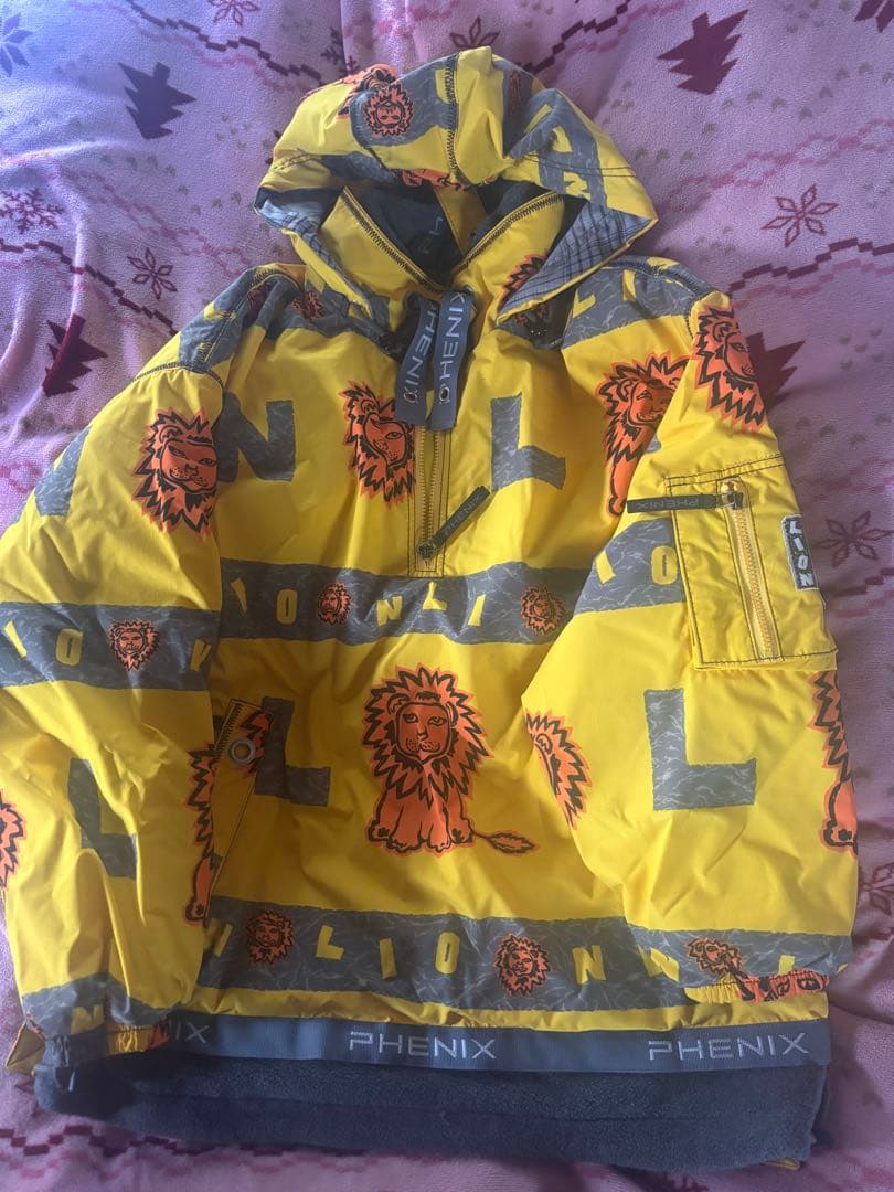 ライオン絵柄スノーウエア上下セット