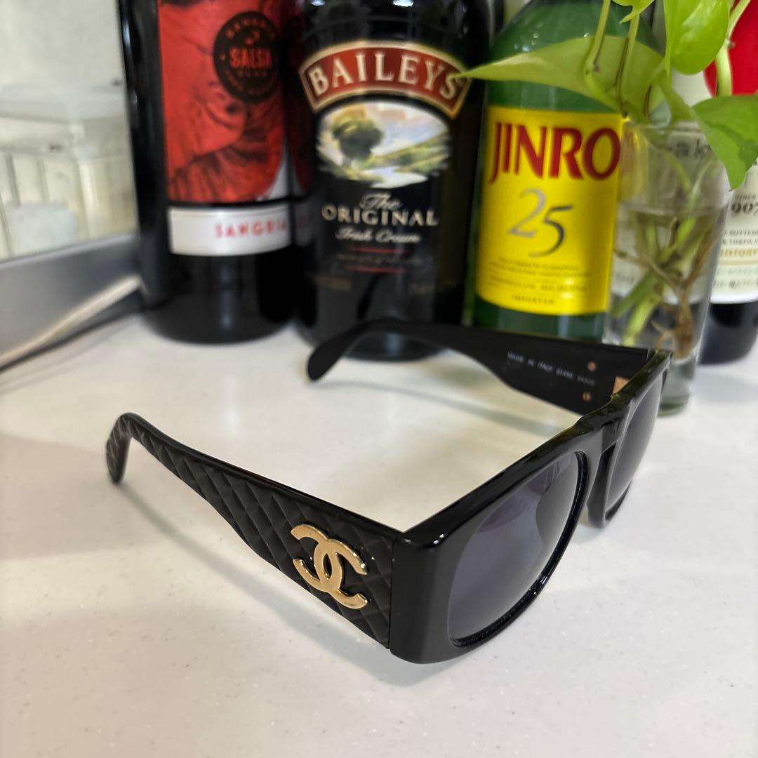 Chanel ブラック サングラス クワルトデザイン（箱無し）