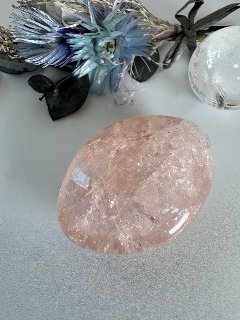 濃いピンク　ピンククリアクォーツ　パーム　虹だらけ　流通名　ピンクアゼツライト