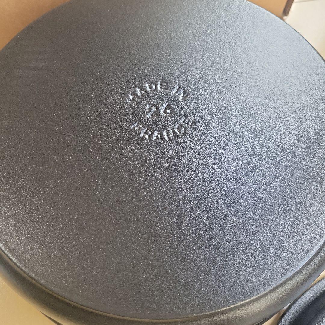 STAUB シャロー　ココット　ラウンド　ブラック　　26cm