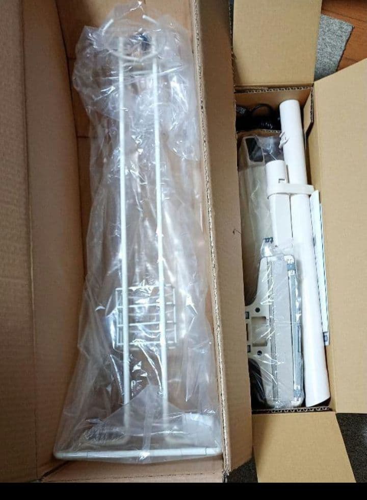 マキタ(Makita) 充電式クリーナCL116DWR