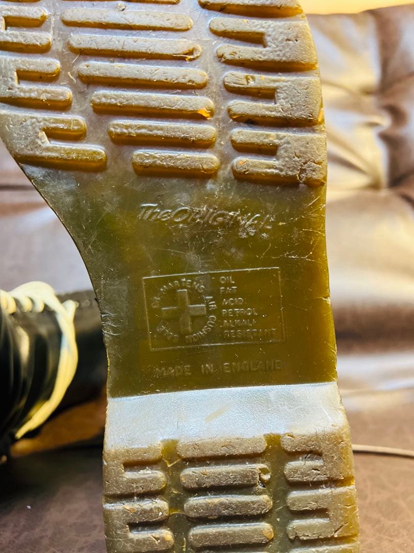 ドクターマーチン スチールトゥ uk9 イングランド 英国 14ホールブーツ