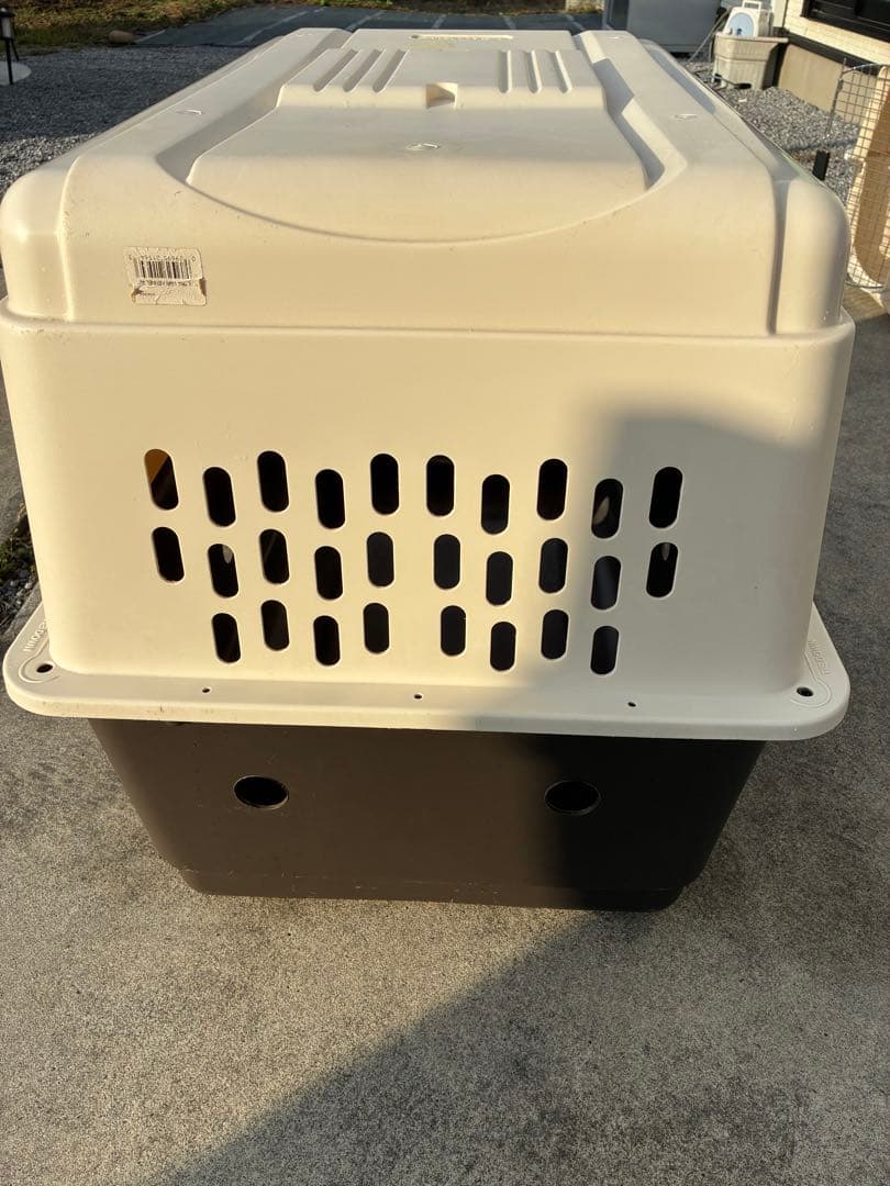 大型犬用プラスチックケージ