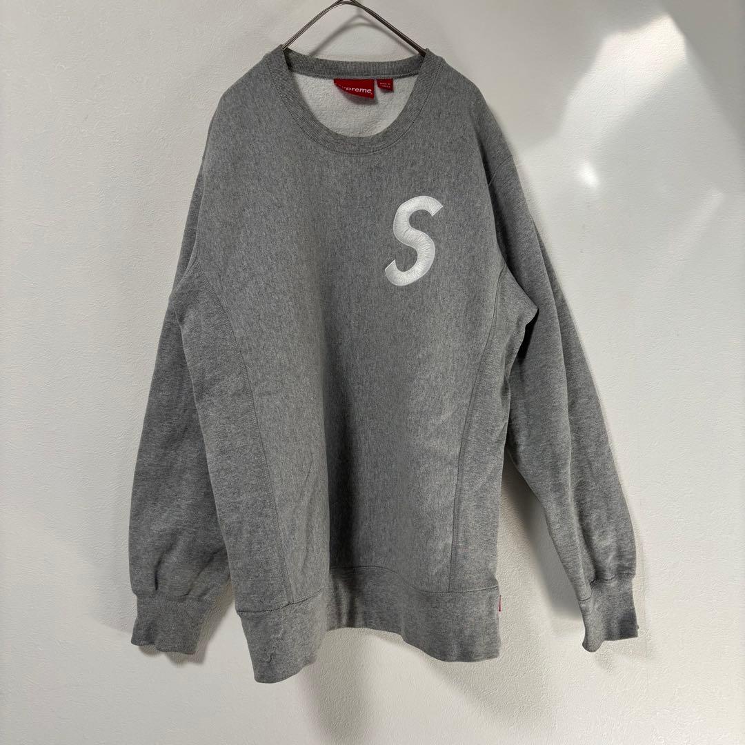 人気✨Supreme スウェット　トレーナー　Sロゴ　ワンポイント　M グレー