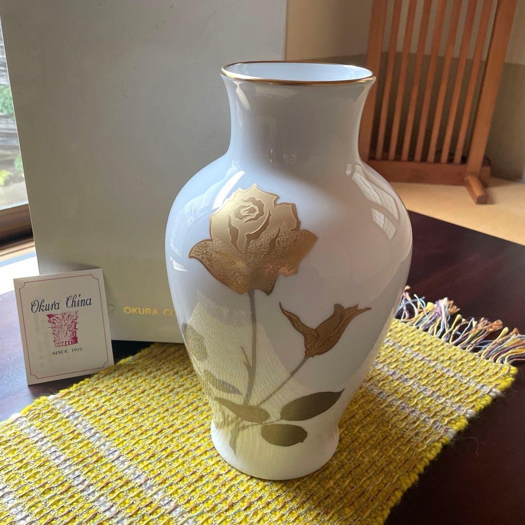 【新品】大倉陶園 金彩 金蝕薔薇 花瓶 花器 フラワーベース 高さ28cm