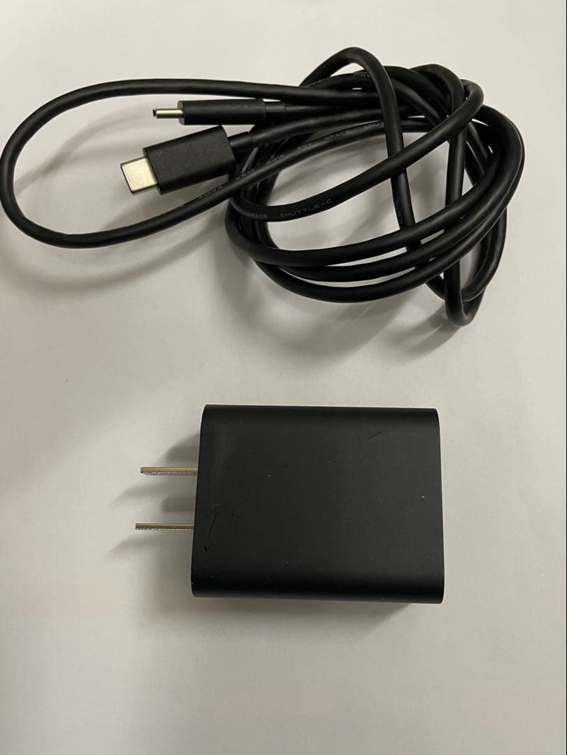 docomoらくらくスマートフォン F-52B シルバー