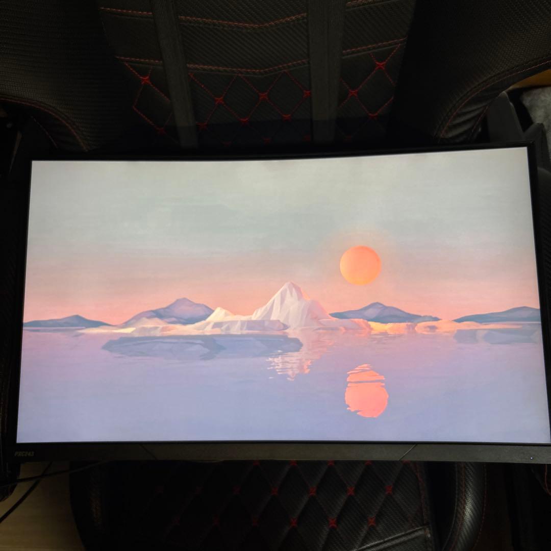 Pixio 曲面ディスプレイ