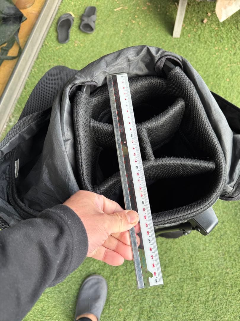 DESCENTE キャディバッグ 黒 スタンド付き