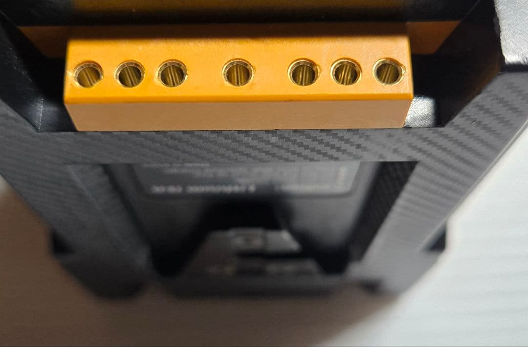 229Wh Vマウントバッテリー アダプタープレート neewer