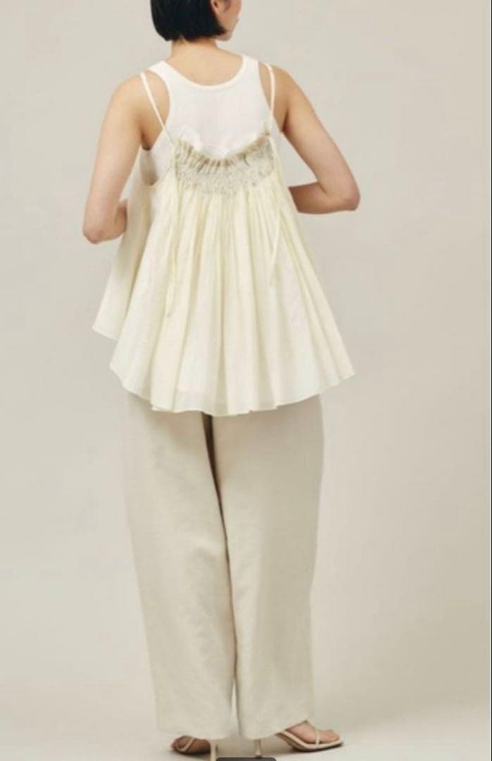 美品★未使用品★カレンソロジー★コットンシルクギャザーキャミソール