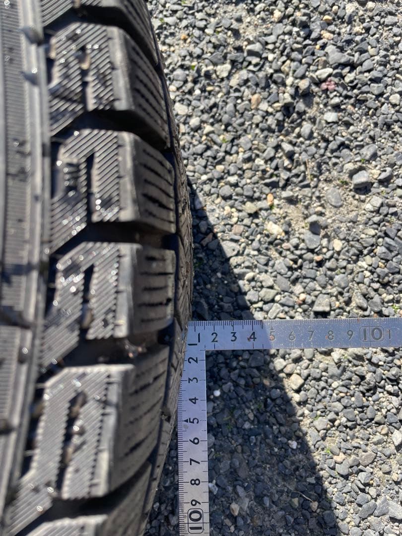 Naokin ⭐︎バリ溝アウディQ5 スタッドレス235/60/R18