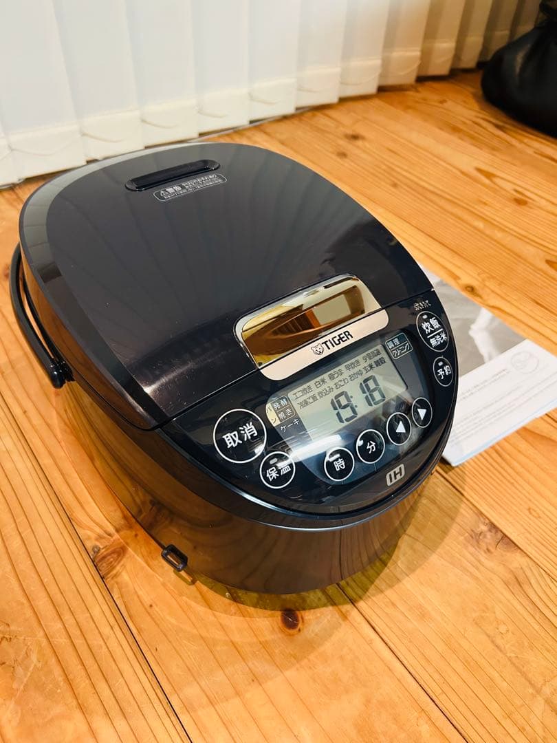 【最終値下げ】 ★美品★ TIGER IH炊飯器 ブラック 取扱説明書付き