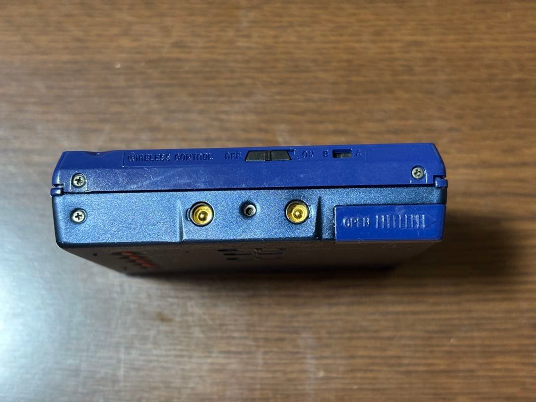 SONY MDウォークマン MZ-E7W BOSS仕様 傷あり 読み込み確認済み