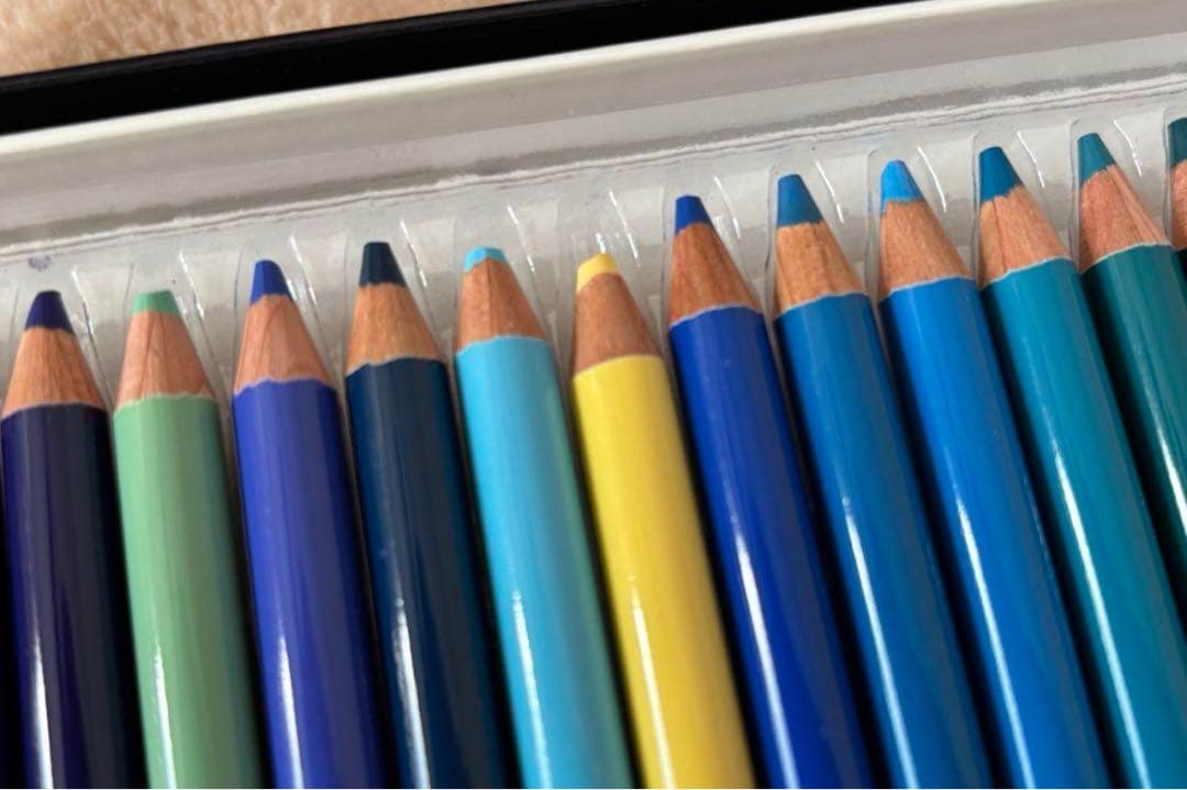 ホルベイン★アーティスト用色鉛筆★150色★色鉛筆♡