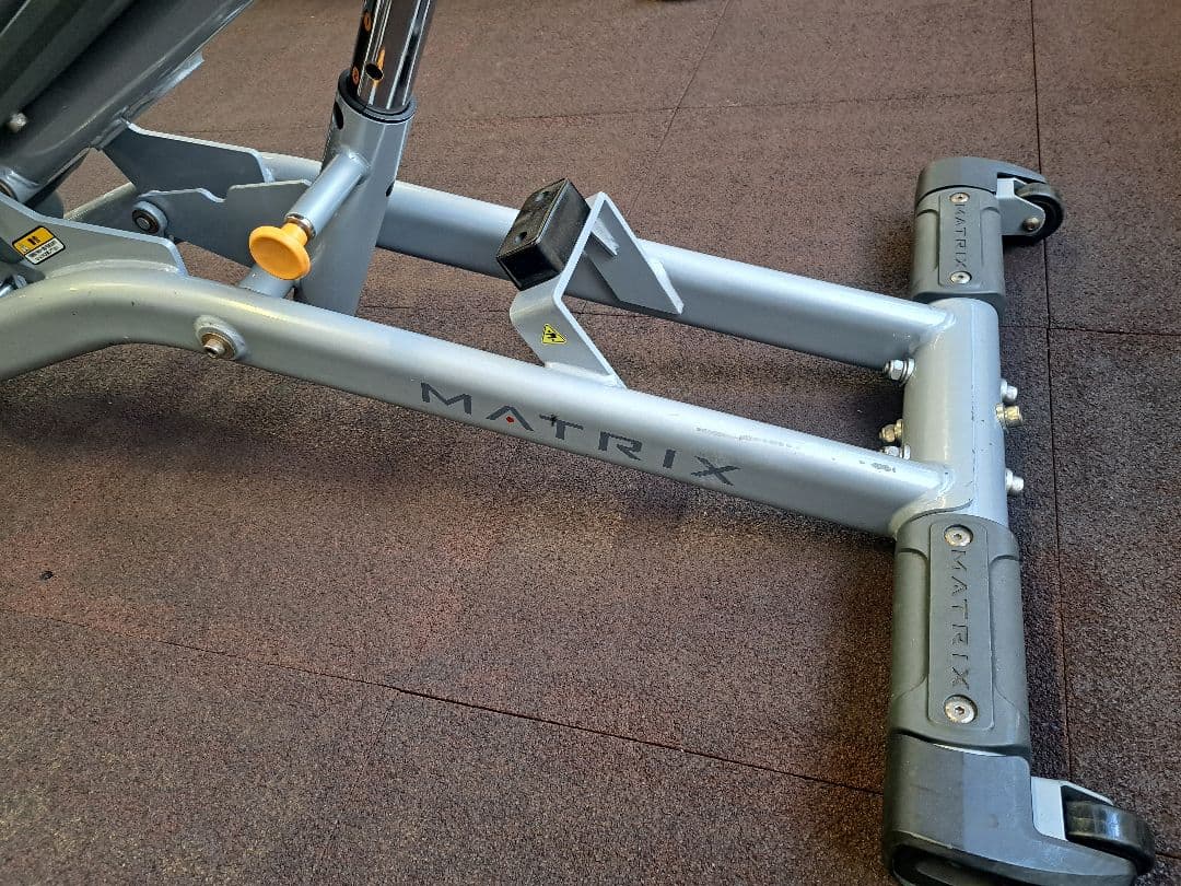 【岡山県引き取り限定】MATRIX トレーニングベンチ 背もたれ調整可能