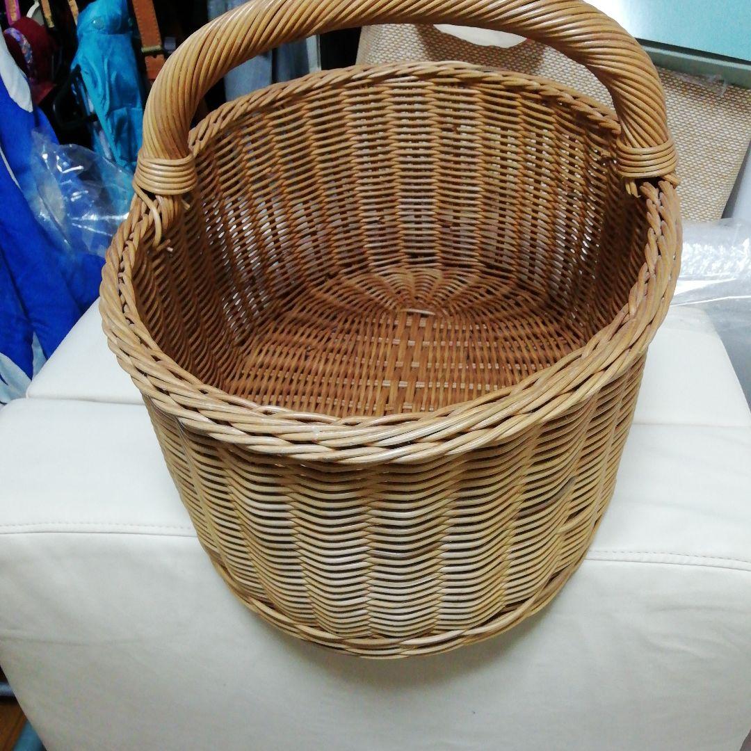 大きな編み籠　バケット