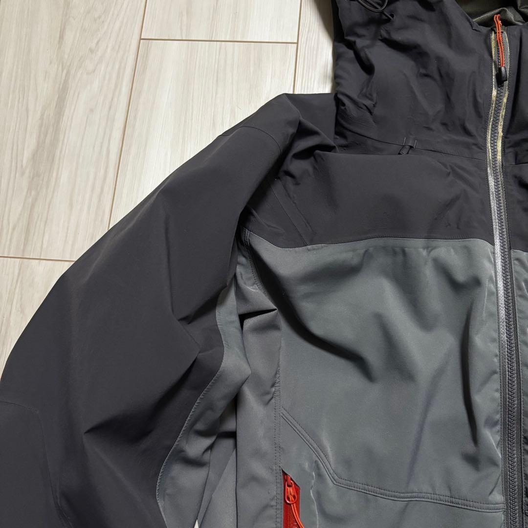 アークテリクス　アルファコンプ　メンズS グレー　ナイロン　ゴアテックス