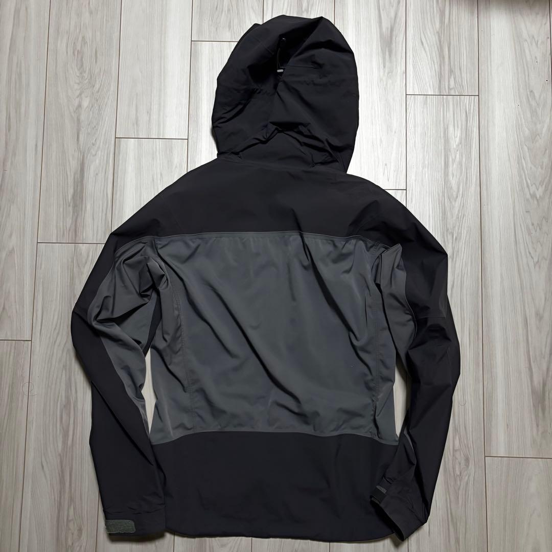 アークテリクス　アルファコンプ　メンズS グレー　ナイロン　ゴアテックス