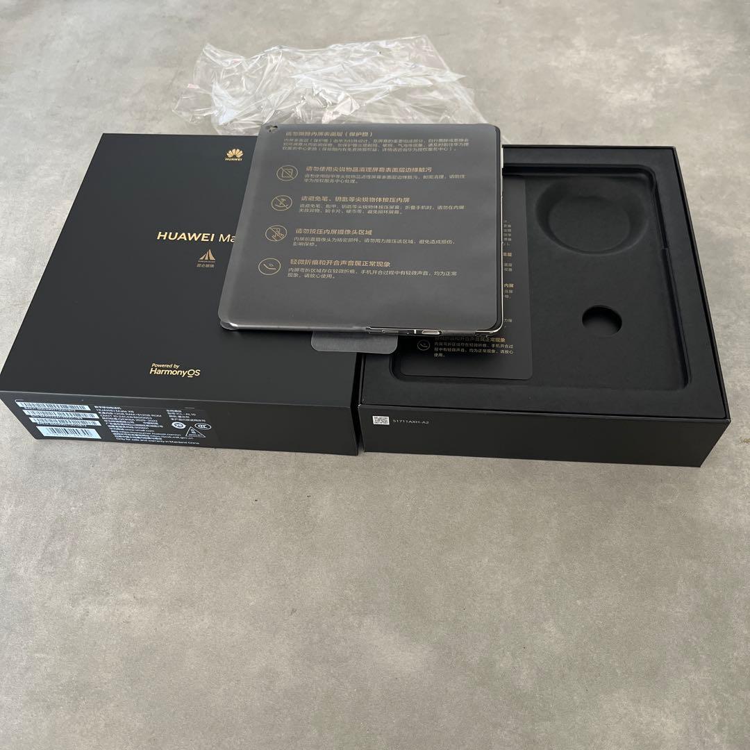 HUAWEI Mate X6 12GB/512GB 本体