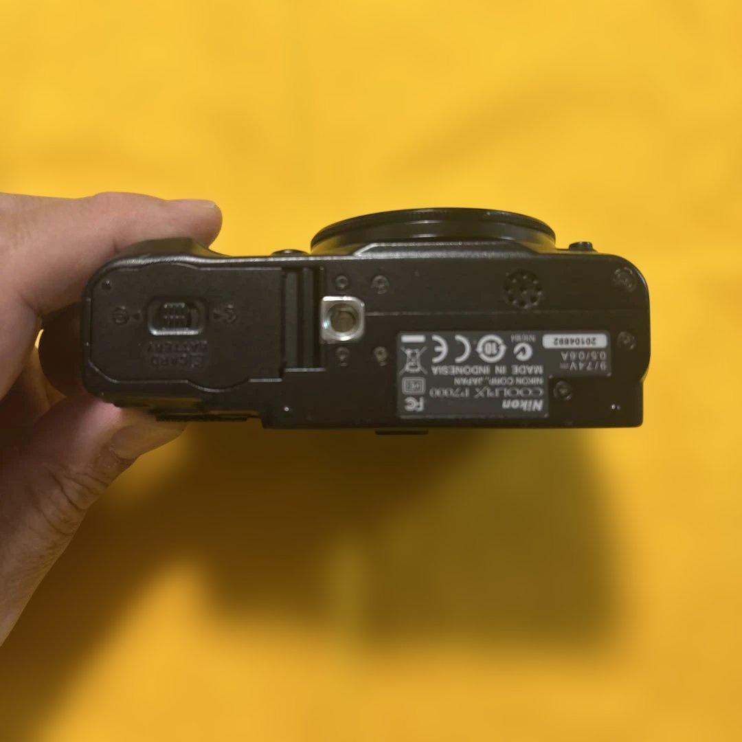 Nikon coolpix p7000バッテリー2個付き