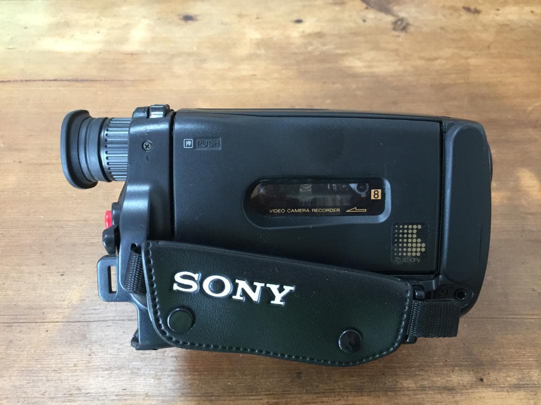 再生ダビングOK　SONY　CCD-TRV11　付属品あり　Video8