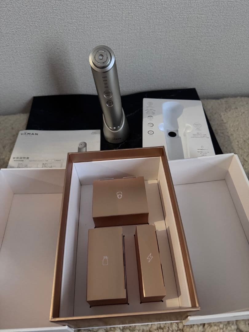 YA-MAN ヤーマン　美顔器　フォトプラスシャイニーネオ（YJFM18N）