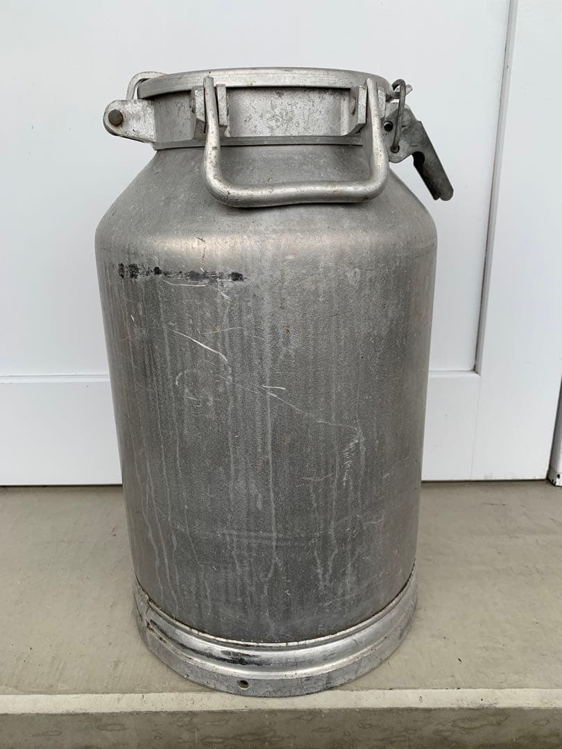 ミキオ様　アンティーク　ミルク缶　ミルクポット　蓋付　古道具