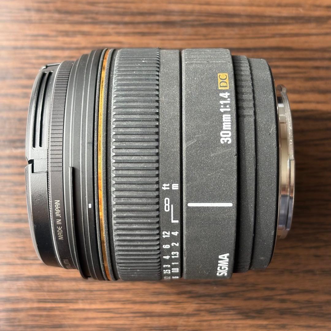 SIGMA 30mm F1.4 EX DC 単焦点レンズフード・フィルター付