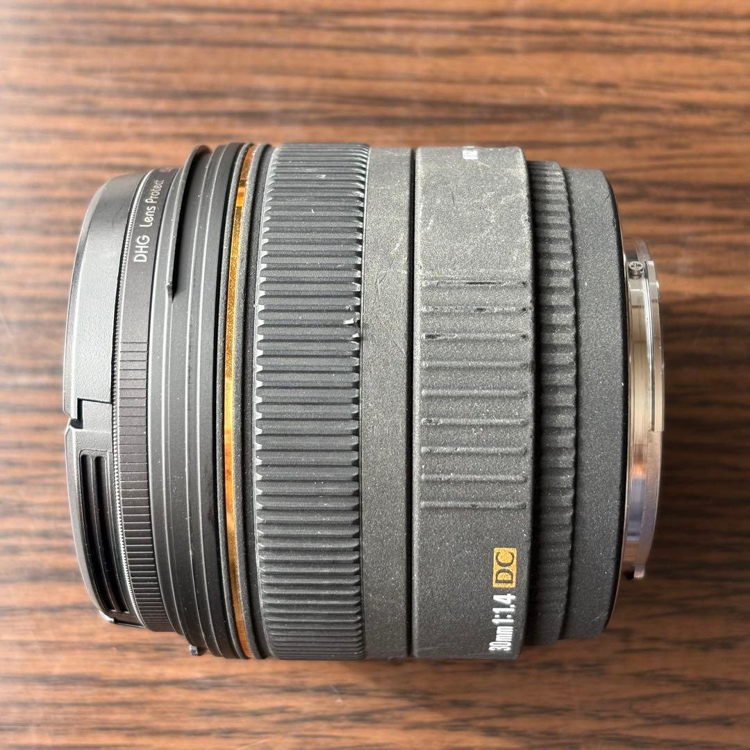 SIGMA 30mm F1.4 EX DC 単焦点レンズフード・フィルター付