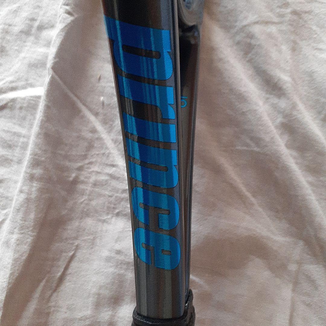 硬式テニスラケット 高弾性カーボン+テキストリ－ム×ザイロン+高分子エラストマー