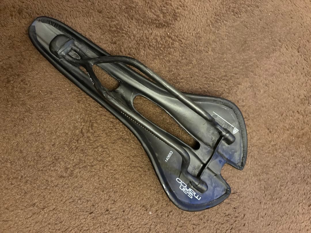 サンマルコ　アスピデ　スーパーレジェラカーボンサドル　超軽量