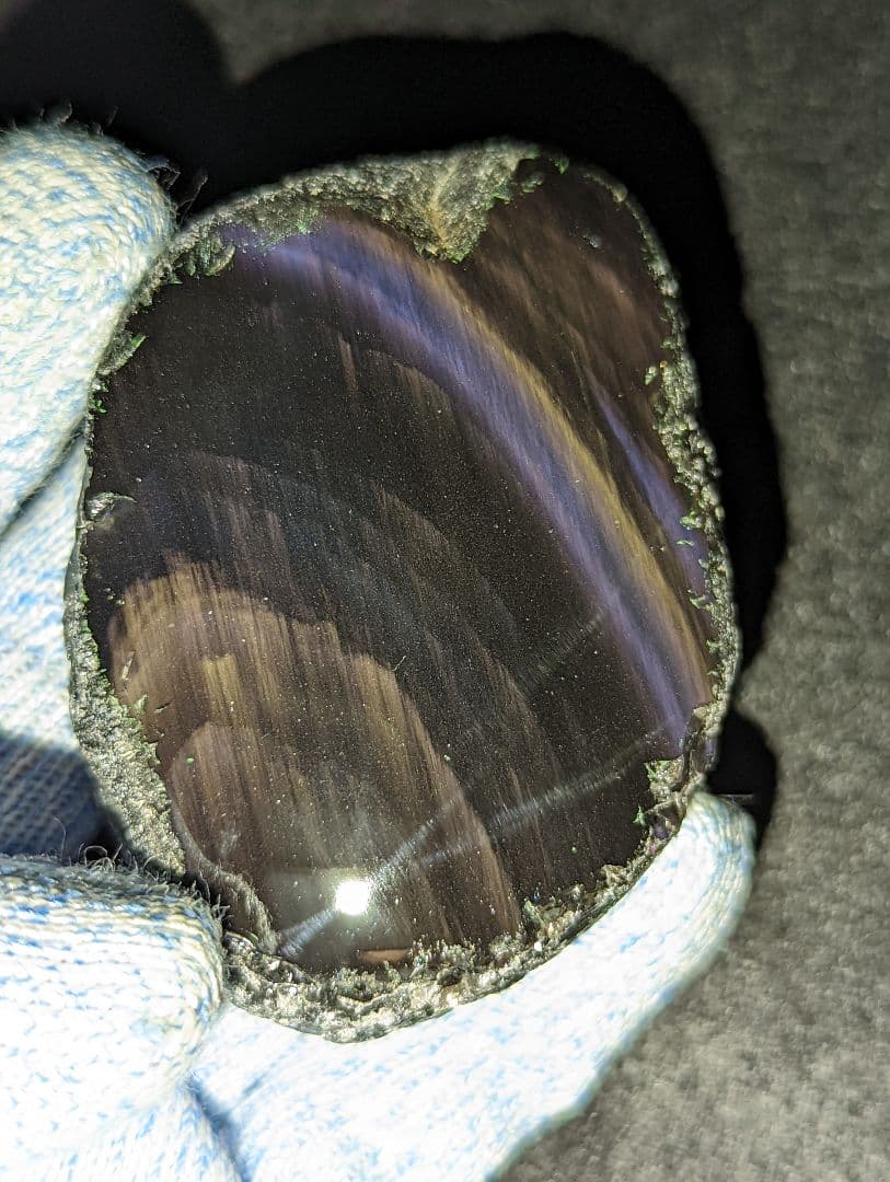 【研磨品】十勝石玲瓏　北海道産レインボーオブシディアン