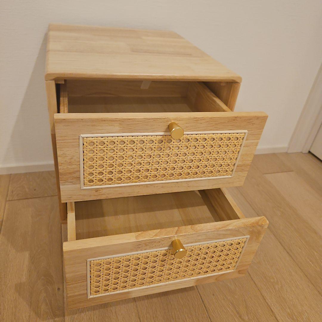 ナイトテーブル