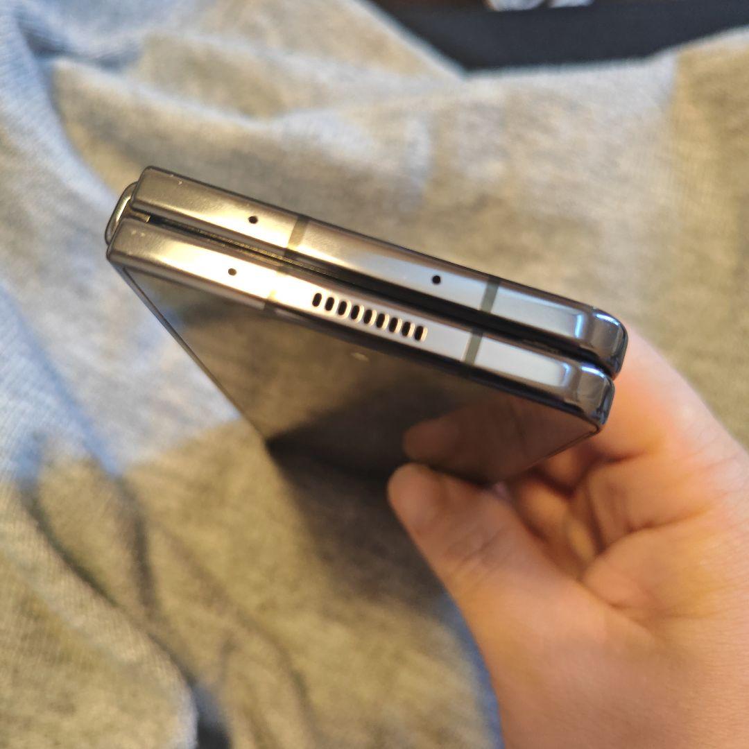 美品Samsung Galaxy Z Fold ５1TB 本体