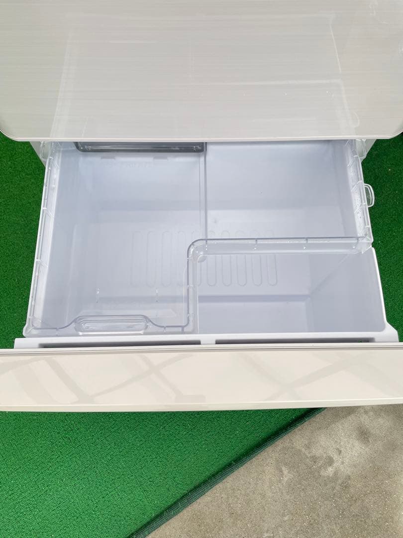 826 シャープ 左右どっちもドア 3ドア冷蔵庫 プラズマクラスター 自動製氷付