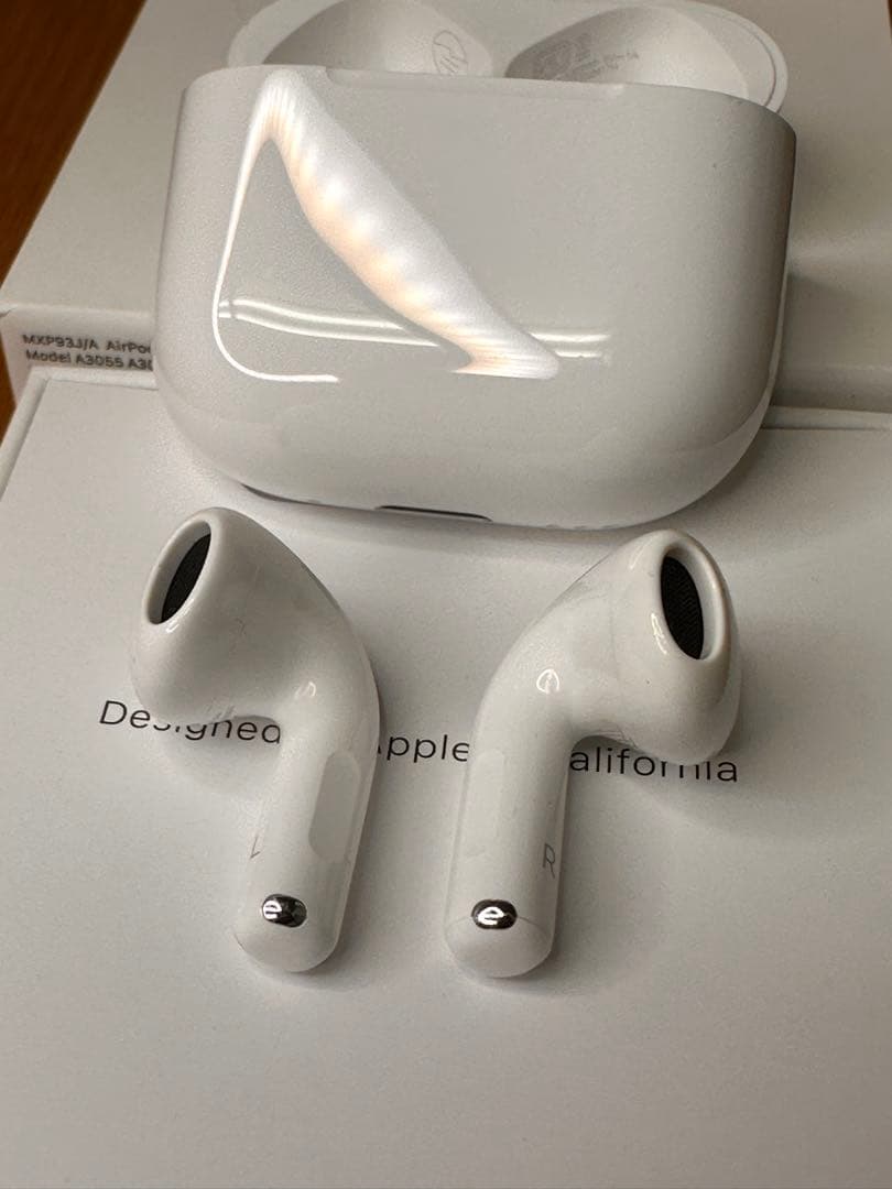 【美品 長保証】AirPods4 ANC搭載モデル MXP93J/A 2M17H