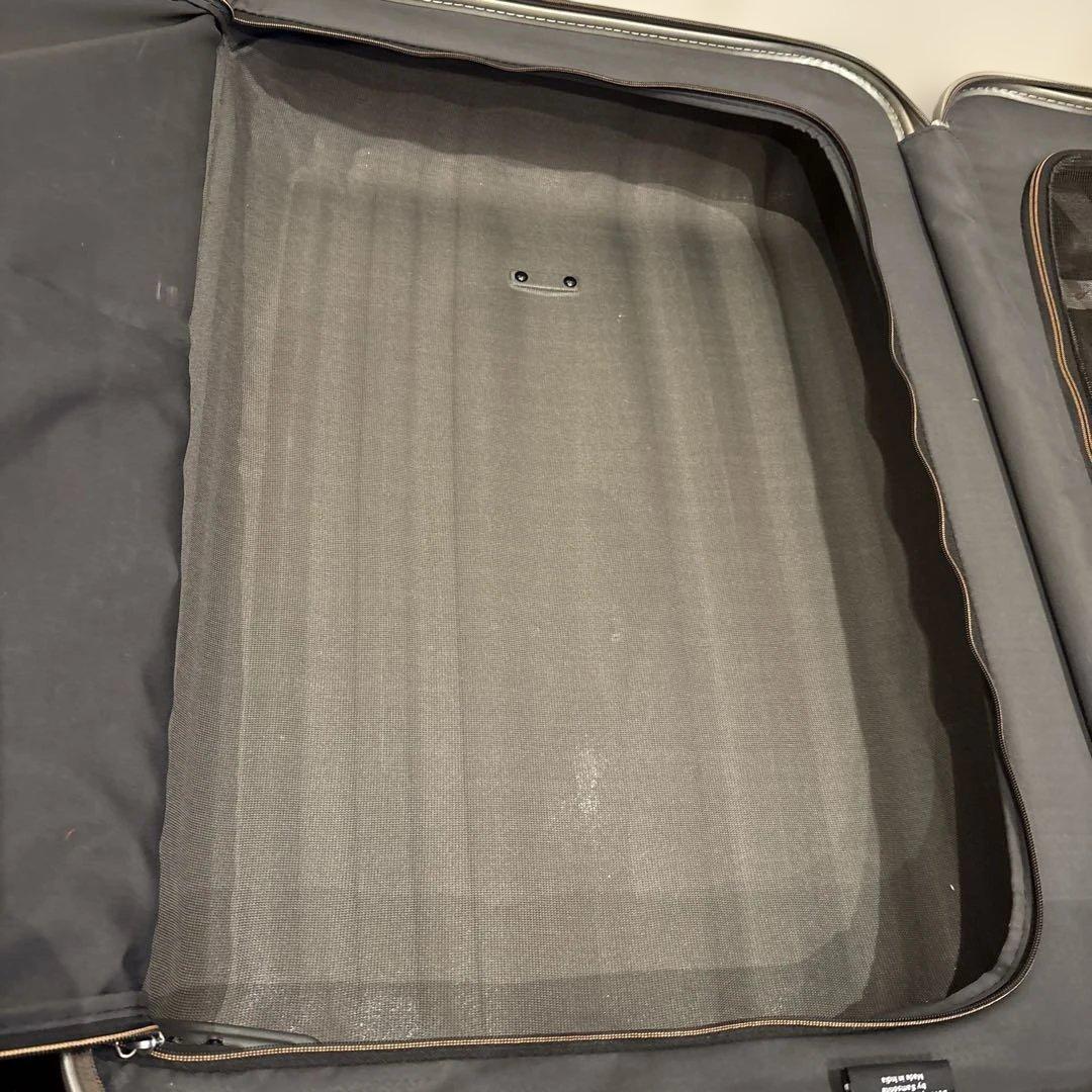 サムソナイト超軽量キューブライト 無料預入最大サイズ