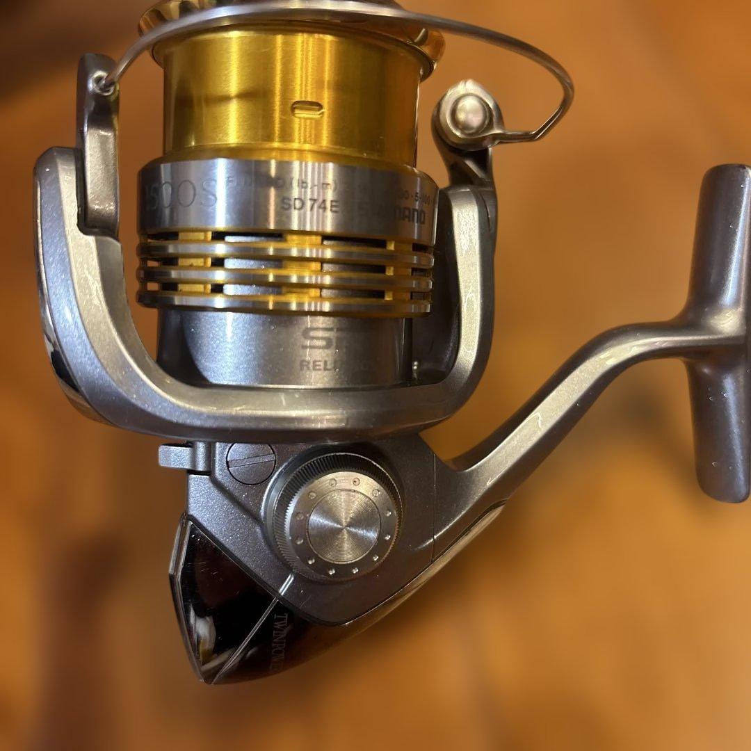 シマノ　ツインパワー TWINPOWER MG 2500s スピニングリール