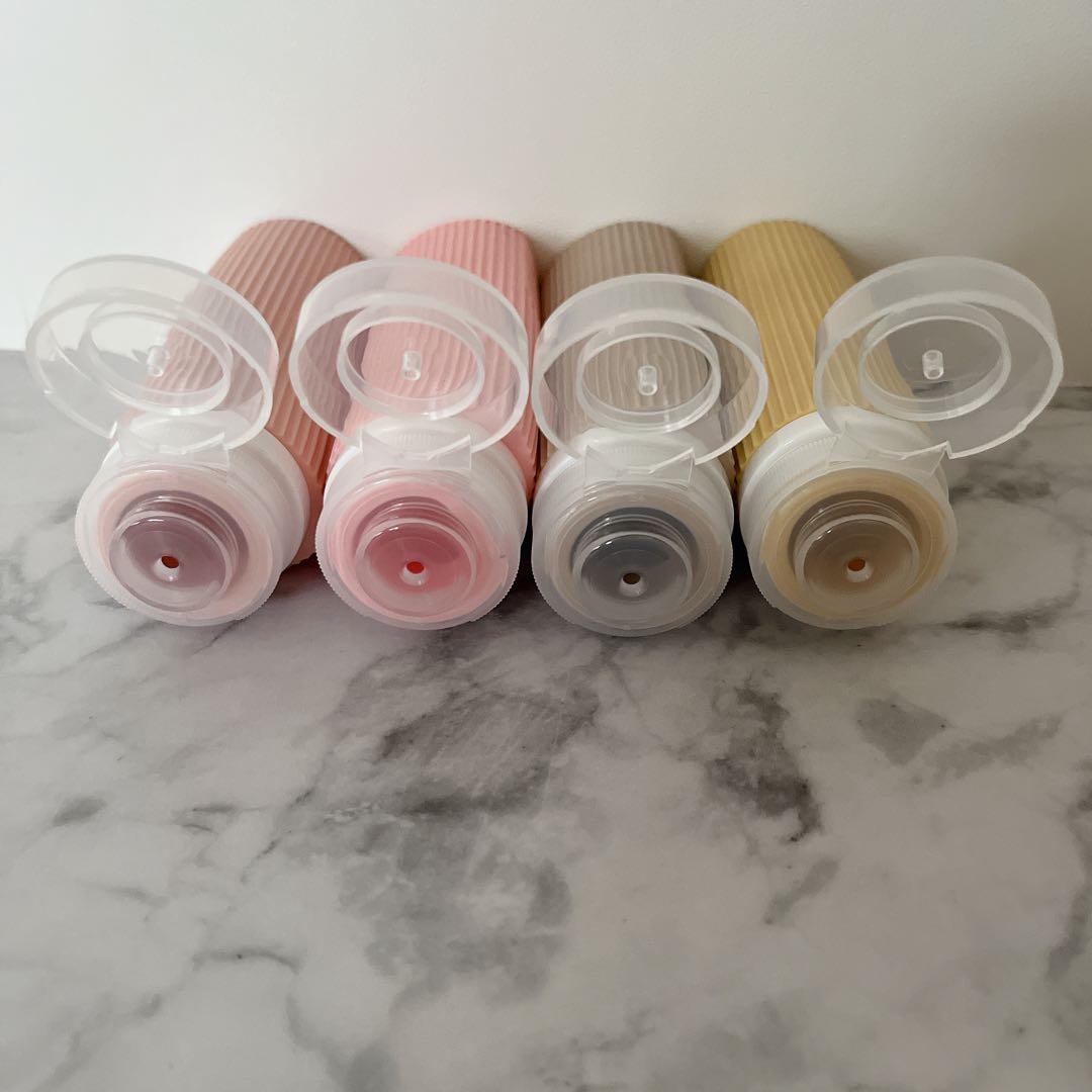 ハンギングトラベルトイレタリーバッグ 防水 トラベルボトル付き 吊り下げ式