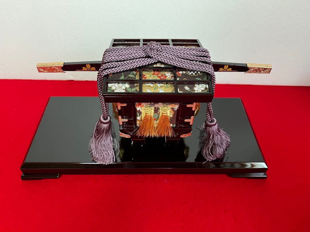 35号　高級溜塗重箱牛車お籠セット