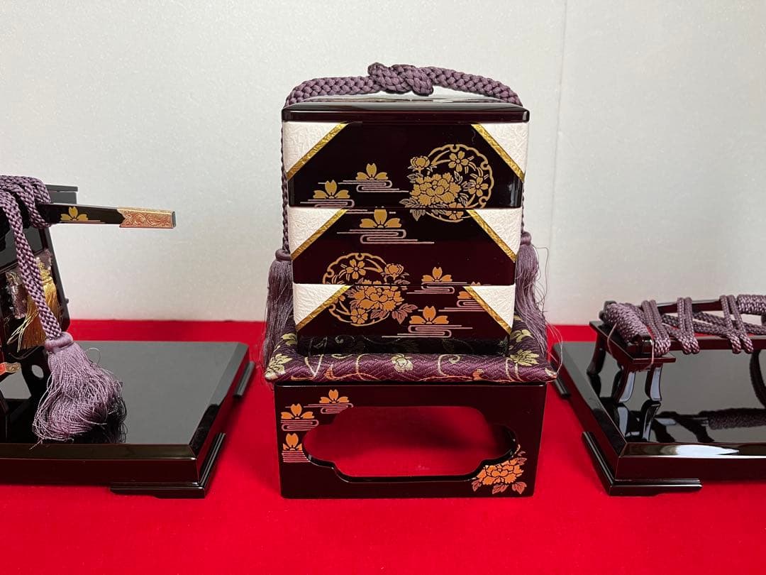 35号　高級溜塗重箱牛車お籠セット