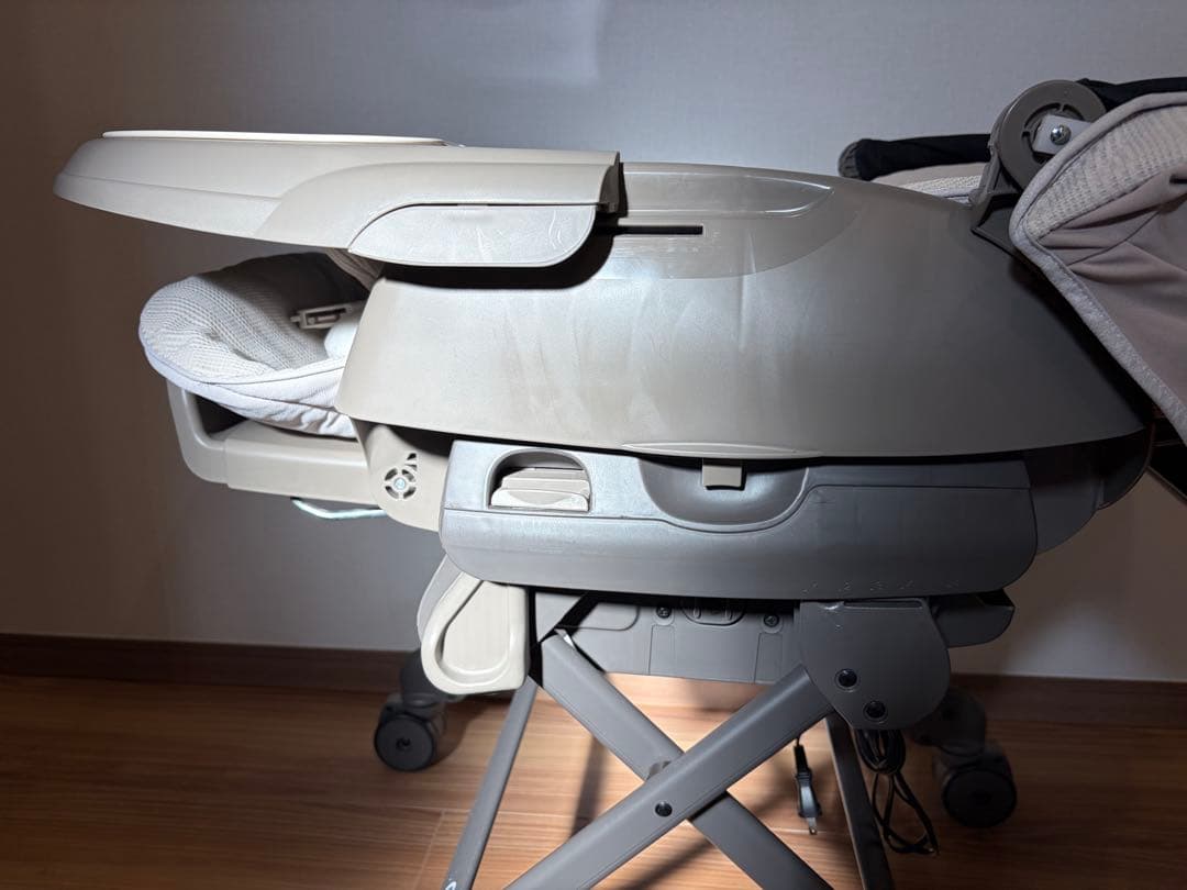 【コンビ】電動ハイローチェア ネムリラ BEDi Long ［ミルキーベージュ］