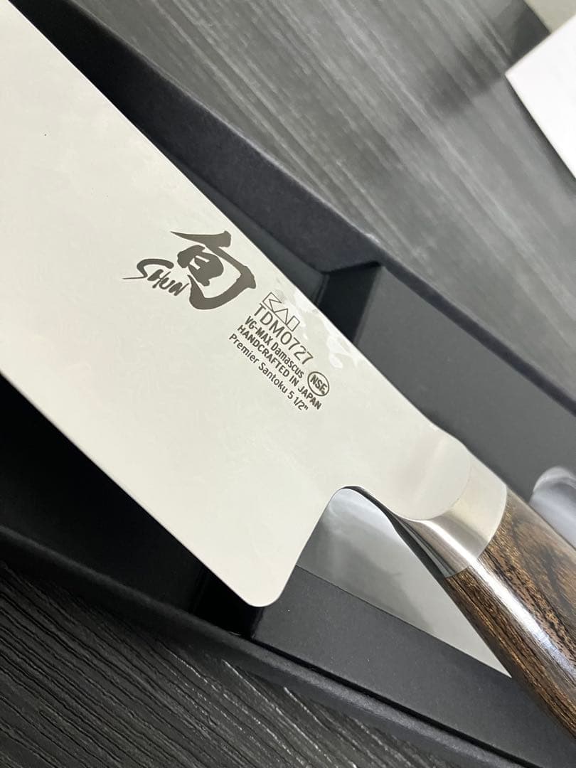 貝印　旬Premier 三徳包丁　135mm TDM0727 新品未使用