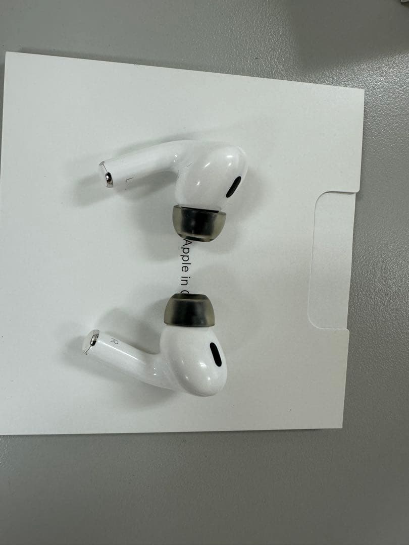 Apple AirPods Pro 第2世代 / Lightning ※訳あり