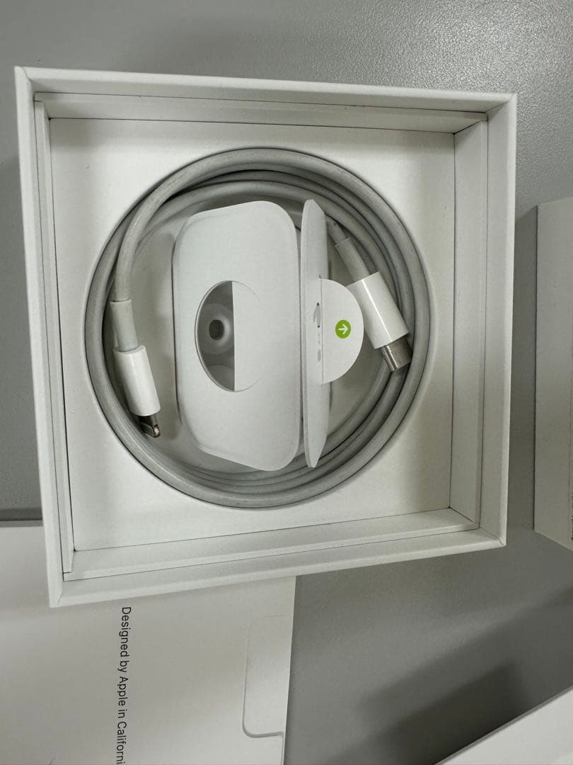 Apple AirPods Pro 第2世代 / Lightning ※訳あり