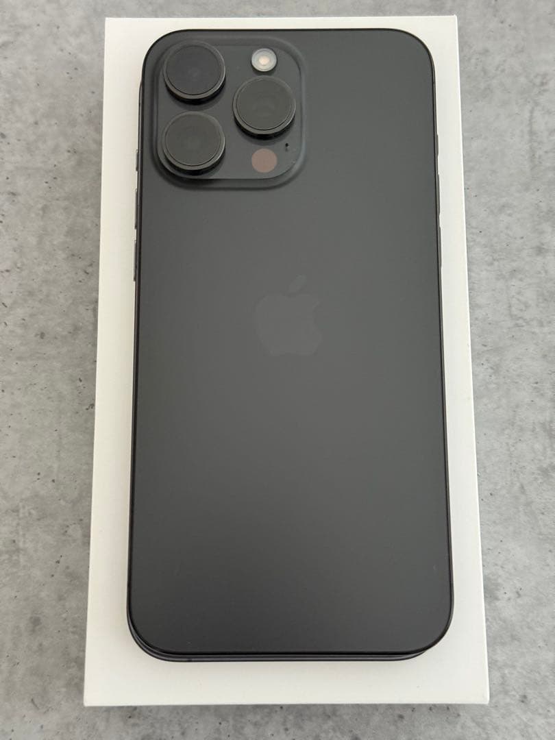 【美品】iPhone15ProMax｜1TBブラックチタニウム｜ SIMフリー