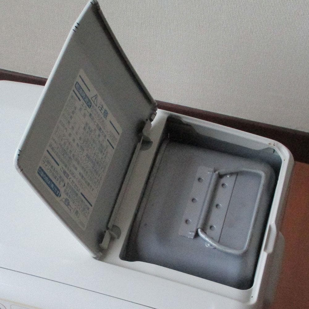 【その寒い部屋に】単身ワンルーム　コンパクトタイプ　石油ファンヒーター　ダイニチ