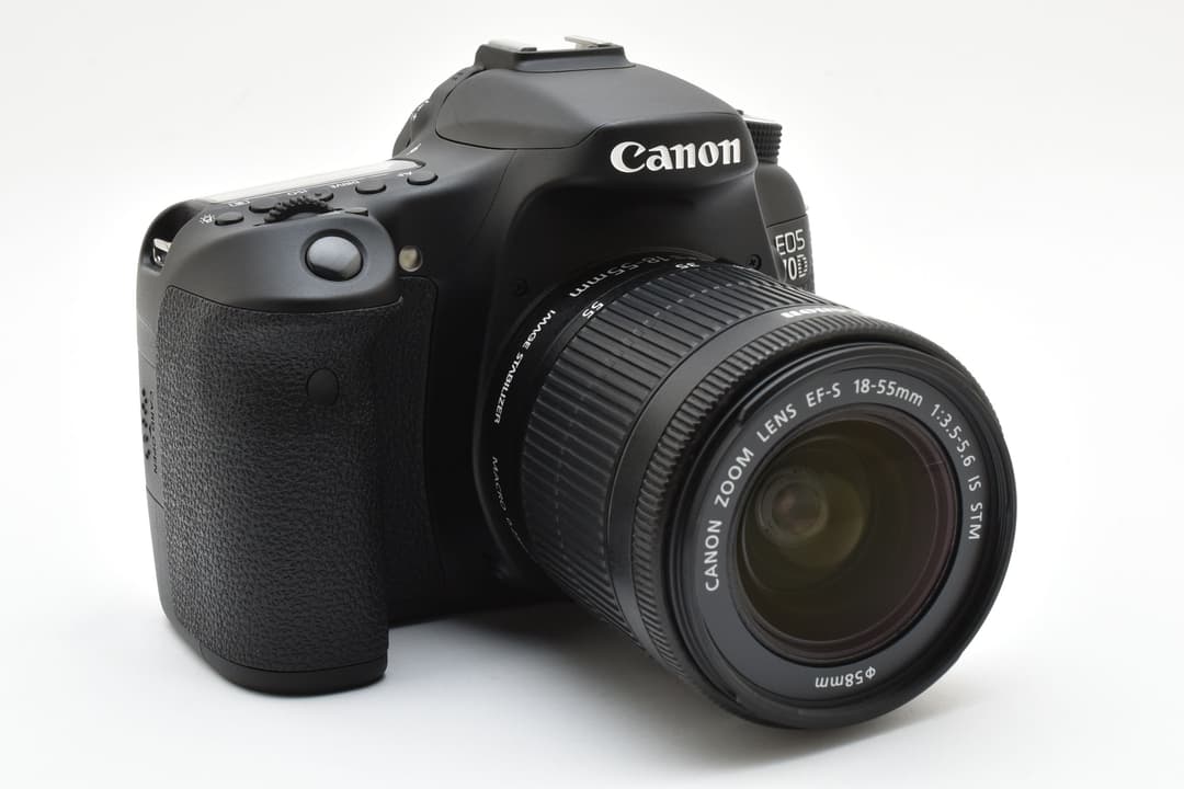 ほぼ未使用 Canon EOS 70D Wi-Fi搭載 キャノン #8934