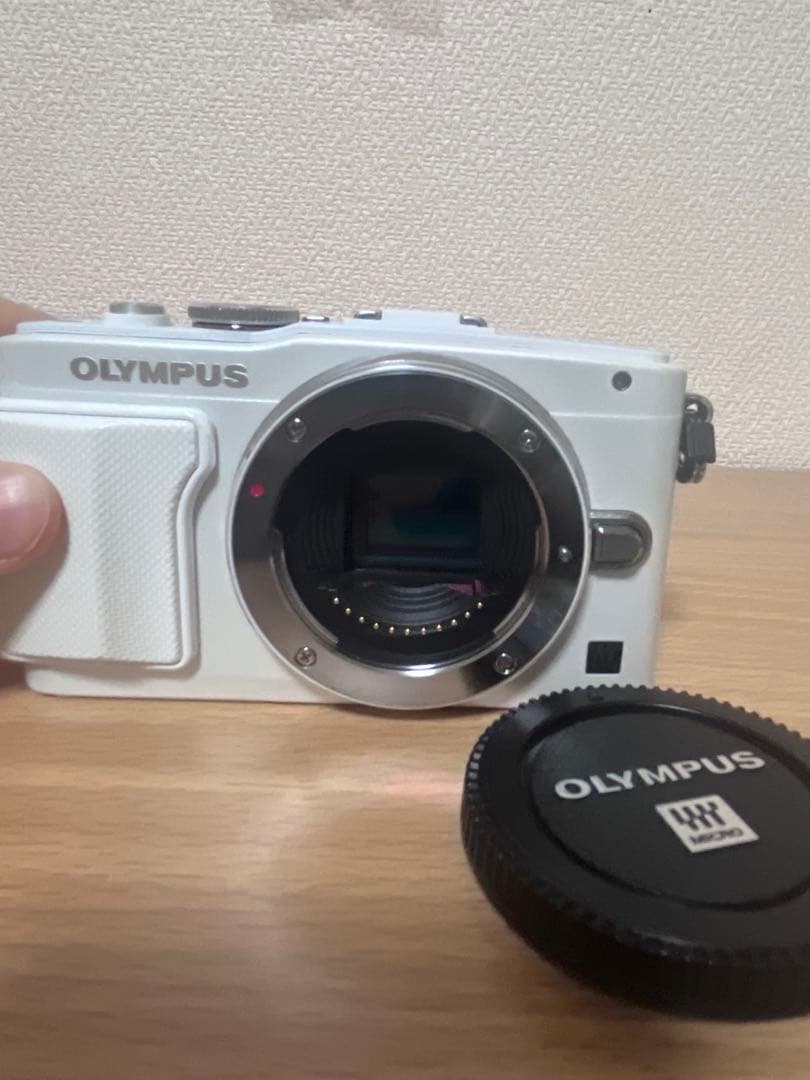 オリンパスOLYMPUS E-PL6 &レンズ(M.ZUIKO 14-42mm)